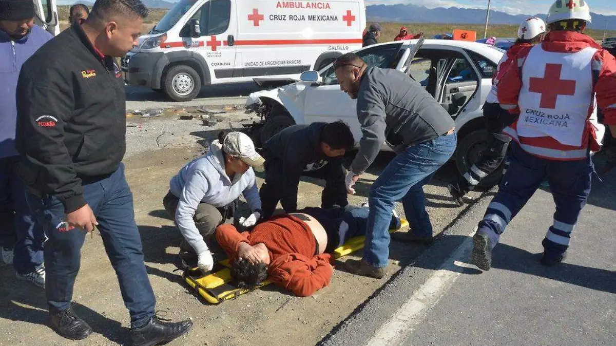 10 Por no arrollar una vaca madre e hija mueren al volante.jpg 1